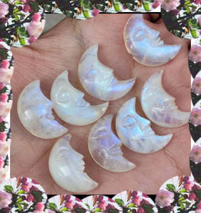 Colgante de Piedra Lunar Arcoíris Natural con Aspecto Impresionante, Cabujón Liso con Tallado de Media Luna, Certificado IGI, para el Día de Navidad HARI OM - Product Image 1