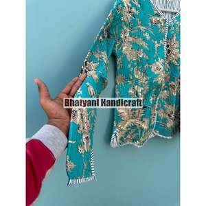 Automne unisexe court matelassé Kantha indien fait à la main Floral coton respirant fini Style bohème manteau d'hiver - Product Image 4