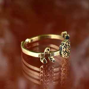 Anillo ajustable de latón con acabado antiguo | Anillo floral bohemio chapado en oro de 14 quilates para Mujer | Joyería étnica hecha a mano tercera - Product Image 5
