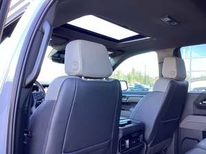 พร้อมส่งมอบ รถเชฟโรเลต ซิลเวอราโด 1500 ZR2 ครูว์แค็บ ขับเคลื่อน 4 ล้อ ปี 2025 ตัวเลือกครบครัน เอกสารครบถ้วน รถมือสอง - Product Image 2