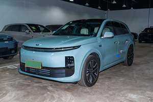 Nouveau SUV électrique familial à autonomie étendue 2025, édition intelligente améliorée, conduite à gauche, roues R20 - Product Image 2