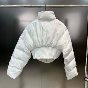 Veste matelassée d'hiver personnalisée la plus populaire, unisexe, avec matelassage fantaisie, logo sur le devant, capuche, coupe-vent, respirante - Product Image 5