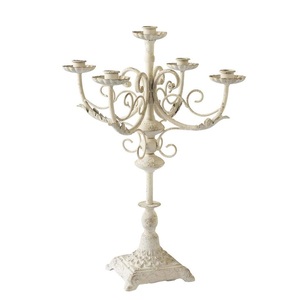 Bougeoir en métal de couleur blanche de conception de luxe avec 3 bras avec des bols en cristal pour avec les tailles de 14L X 12W X 10H centimètres - Product Image 4