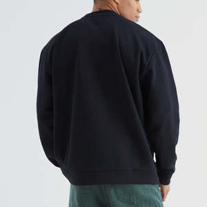 Sudadera de cuello redondo Soft Wear Essentials | Diseño minimalista liso | Comodidad durante todo el día en apariencia de ropa de calle - Product Image 2