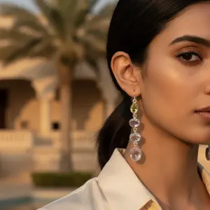 Boucles d'oreilles pendantes vintage pour femmes en argent 925 plaqué or, forme goutte d'eau avec perle et diamant pour mariages et fêtes - Product Image 1