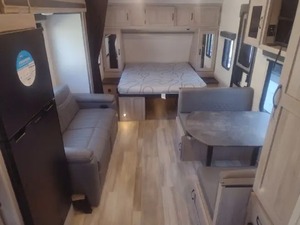 NOUVEAU RV C-O-A-C-H-M-E-N RV NORTHERN S-P-I-R-I-T ULTRA L-I-T-E 2252MD MODÈLE 2023 PRÊT À LA VENTE - Product Image 5