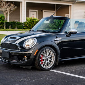 Mini Cooper John Cooper Works Cabriolet 2009 d'occasion, boîte manuelle 6 vitesses, turbo 4 cylindres, principalement d'origine sudiste - Product Image 3