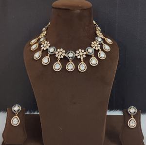 Conjunto de Collar Moissanite Polki Minimal Wear Fusion, Calidad Premium, Hermoso y Único, Última Llegada, Ideal para Bodas y Fiestas - Product Image 2