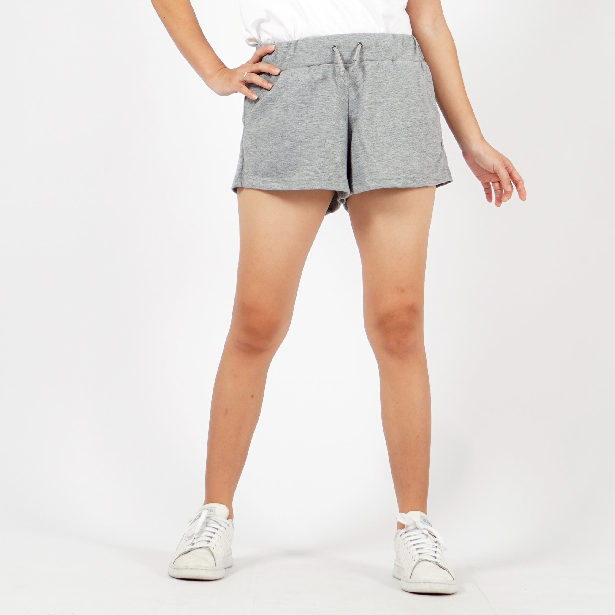 สีเทาอ่อน