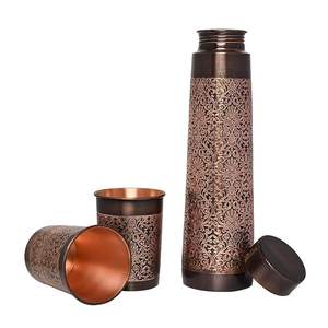 Botella de agua de cobre antigua de alta calidad hecha a mano en la India estilos únicos para beber directamente más vendidos en la India - Product Image 3