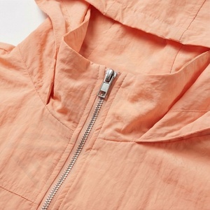 ชุดวอร์มวิ่งผู้หญิงแบบมีฮู้ด ผ้าฝ้ายพิมพ์ลาย ระบายอากาศ แห้งเร็ว สไตล์วินเทจ สองชิ้น สำหรับฤดูหนาว - Product Image 4