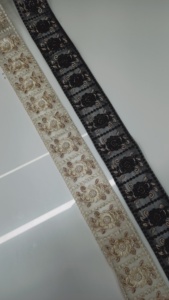 Tela de encaje bordado floral colorido vibrante y detallado con patrones intrincados, perfecto para la moda de alta gama - Product Image 2