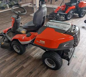 เครื่องตัดหญ้าแบบนั่งขับ รุ่น Rider R 316TSX AWD ใช้เชื้อเพลิงเบนซิน/แก๊สโซลีน คุณภาพพรีเมียม สำหรับงานอุตสาหกรรม DIY OEM พร้อมกล่องเก็บหญ้า 28V - Product Image 4