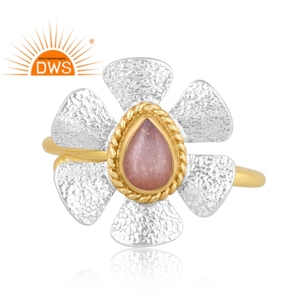 Anillo Apilable de Última Moda con Diseño Artesanal, Chapado en Oro de 18K, con Piedra Lunar Melocotón y Gemas Florales, Fabricante de Joyería Demi - Product Image 3