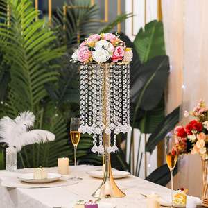 Candelabro de mesa con cuentas de cristal de Metal, decoración de boda europea, centro de mesa para el hogar, suministros de decoración para fiestas y eventos - Product Image 4