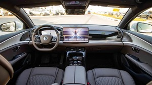 BYD HAN DM-I 125KM ELITE, Edición de Conducción Inteligente, Volante a la Izquierda, 150-200PS, 200-300Nm - Product Image 3