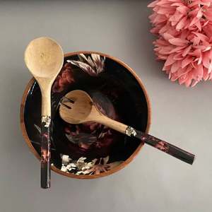 ชามไม้พิมพ์ลายระบายสีด้วยมือแบบพรีเมี่ยมสำหรับตกแต่งห้องครัวห้องรับประทานอาหารและการตกแต่งภายในบ้านที่สวยงาม - Product Image 1