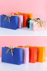 Bolsa de papel para reloj de joyería de Venta caliente con asa Impresión de logotipo personalizado Hecho en Vietnam Lujo brillante de alta calidad - Product Image 3