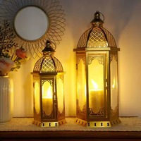 Nouvelle Lanterne en Acier Doré pour le Ramadan, l'Aïd et le Hajj, Design Unique Découpé, Décoration Personnalisable