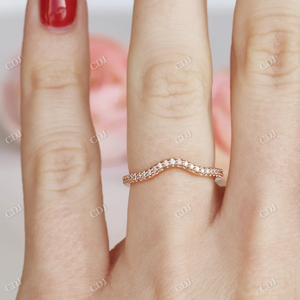 Taille ronde Moissanite diamant or rose demi-éternité incurvée alliance fantaisie et bague de fiançailles pour les femmes au prix de gros - Product Image 4