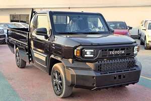 Meilleur Choix Véhicule 2025 Toyota Hilux Tamaraw SC 2.4l A/T Diesel 4x2 Couleur Noire - Product Image 2