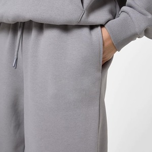 Ensembles de survêtements pour femmes à capuche en polaire extensible anti-boulochage avec broderie 3D, grandes tailles, collection Hiver 2025 – Vente en gros - Product Image 3