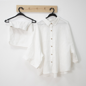 <span class=keywords><strong>Camicia</strong></span> e pantaloni pigiama unisex estivi personalizzati 2 pezzi <span class=keywords><strong>camicia</strong></span> <span class=keywords><strong>da</strong></span> <span class=keywords><strong>notte</strong></span> in lino organico set di pantaloncini <span class=keywords><strong>da</strong></span> pigiama in puro lino - Product Image 3