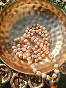 Tulsi (Tulasi) 108 cuentas de oración Mala Ram Nam Santa albahaca Mala meditación Hare Raam collar anudado madera Rosario cuentas Mala - Product Image 2