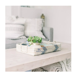 Vente en gros de plateau de service rectangulaire élégant en acrylique et jonc de mer en bambou belles couleurs au meilleur prix tissé à la main au Vietnam - Product Image 6