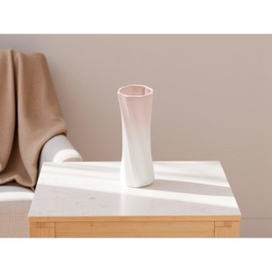 แจกันดอกไม้เซรามิกคุณภาพสูง งานฝีมือ สีชมพูและสีขาวแบบสองโทน ของตกแต่งบ้าน แต่ละชิ้นให้ความรู้สึกที่มีความหมายและเป็นเอกลักษณ์ - Product Image 1