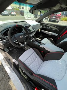 Cadillac CT4-V 2022 bien entretenue - Product Image 3