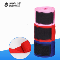 Venda al por mayor de vendajes de boxeo de 3m/4m/5m, protector de mano duradero de poliéster y algodón, personalizado para boxeo/kickboxing/Muay Thai/MMA