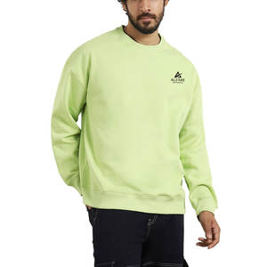 Sweat-shirt ample et confortable en tissu doux, avec une sensation de douceur et un style décontracté pour tous les jours. Sweat-shirt basique ample. - Product Image 1