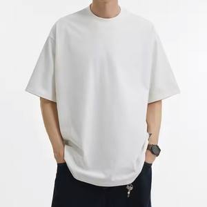 Camiseta recortada ligera de 250GSM hecha en Pakistán, bonito diseño de Anime de gran tamaño, varios colores sólidos, precio de venta de la más alta calidad para - Product Image 3