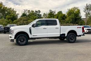 Camionetas Ford F-250 Super Duty Platinum 4x4 Platinum 4dr Crew Cab 6.8 ft. SB de segunda mano en venta - Product Image 5