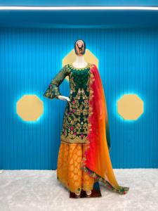 รายการเย็บปักถักร้อย Georgette หนักของนักออกแบบล่าสุดและชุด Plazzo ทํางานเพชรโดย Fab Zone - Product Image 3