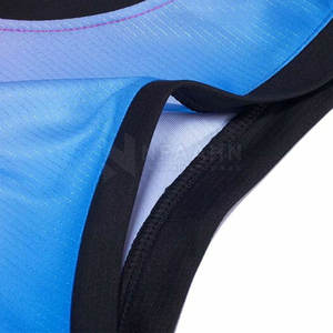 Offre Spéciale : Ensemble de Tenues de Basketball Personnalisables – Design Respirant, Personnalisation Nom et Logo d'Équipe, 100% Polyester, Sans Manches, Vente en Gros - Product Image 4