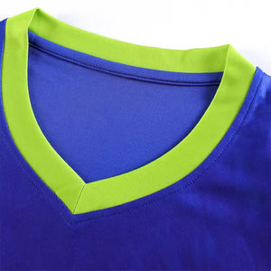 Maillot de football rétro personnalisé pour hommes Chemise de football d'entraînement personnalisable pour vêtements de sport - Product Image 3