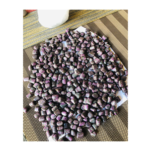 นักเก็ตหินโกเมนสีชมพูขัดเงาด้วยมือคริสตัลธรรมชาตินักเก็ตที่สร้างแรงบันดาลใจงานฝีมือสำหรับการทำสมาธิและการตกแต่งบ้าน - Product Image 4