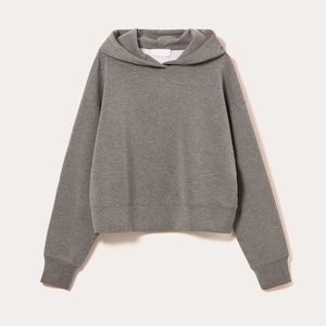 เสื้อฮู้ดแบบสวมศีรษะของผู้หญิงทรงหลวม100% ผ้าฝ้ายแบบมีโลโก้ด้านหน้าสำหรับสไตล์สตรีทแบบสวมหัวสำหรับฤดูหนาวที่ทันสมัย - Product Image 1