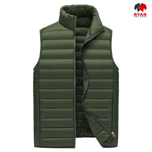 เสื้อกั๊กกันน้ำแบบกำหนดเองสำหรับผู้ชาย ผลิตจากผ้าขนสัตว์เนื้อละเอียด ระบายอากาศได้ดี และไม่เป็นขุย พร้อมตัวเลือกโลโก้ OEM - Product Image 3