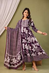 Nuevo Kurti Anarkali Estampado en Algodón Violeta, Pantalón Anarkali Estampado de Algodón Puro de Corte Regular con Dupatta - Product Image 3