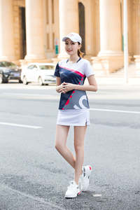 Matériel de haute qualité Nouveau design Chemises de tennis Maillots de badminton Tailles pour dames et hommes T-shirts de sport - Product Image 3