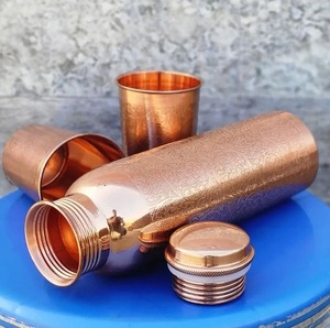 Bouteille en cuivre pour célébration de l'Aïd Cadeau fait main d'Inde - Product Image 4