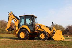 ENVÍO GRATUITO CAT 420F2 Retroexcavadora 4x4 con Cargador Trasero, Aprobado por EPA y CE, Cilindro Hidráulico Eaton, Motor Principal, Bomba, Caja de Cambios, PLC. - Product Image 5