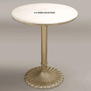 Mesa Auxiliar de Metal Nueva, Clásica y Elegante, Hecha a Mano con Acabado Dorado, Muebles de Diseño de Tendencia para Bodas - Product Image 2