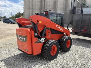 Envío gratis Kubota SSV75 Loader Crawler Tracked Vehicle Alta calidad premium con motor central y componentes del motor - Product Image 3