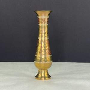 Vase en laiton moderne fabriqué à la main d'usine le plus vendu Vase à fleurs en métal indien de bonne qualité Vase de table à prix raisonnable - Product Image 5