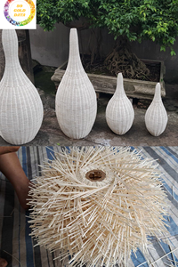 โคมไฟไม้ไผ่ทำด้วยมือจากเวียดนามเป็นมิตรกับสิ่งแวดล้อมธรรมชาติตกแต่งบ้านด้วยแสงอบอุ่นแกะสลักสไตล์ดอกไม้สำหรับใช้ในโรงแรมและบ้าน - Product Image 4