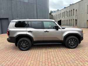 NUEVO TOYOTA LAND CRUISER 2025, 2.8, 5 PLAZAS, 0 KM, 205 CV, 4 CILINDROS, TRANSMISIÓN AUTOMÁTICA - Product Image 5